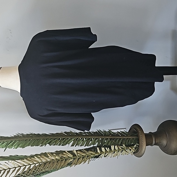 Gildan Black Short Sleeve Tee with Red and Yellow Superbowl Graphics NWOT - Picture 2 of 14